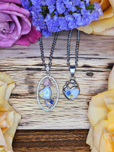 Load image into Gallery viewer, Mother and Child heart Necklace
