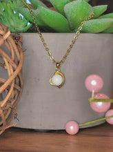 Load image into Gallery viewer, Pearl Pendant
